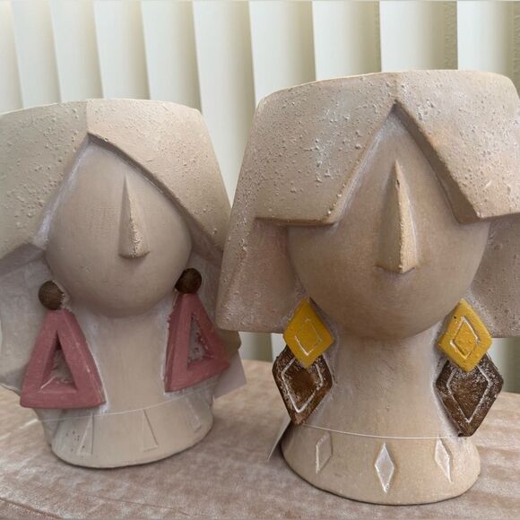 Artistic Ceramic/Resin Face Vases - Cream and Pink - Picture 1 of 16